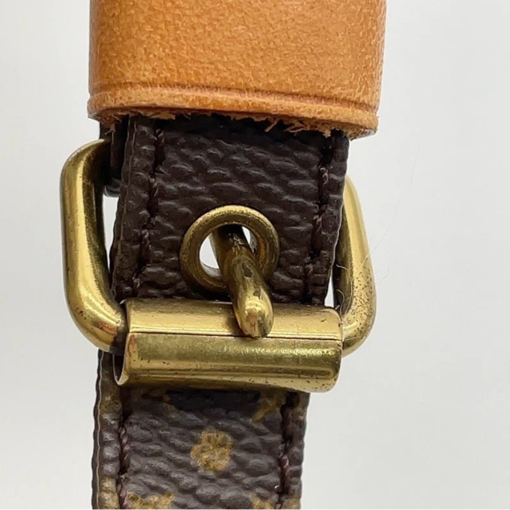 Louis Vuitton Danube PM Monogram Crossbody / Model M45266 | Made in France - Picture 6 of 15